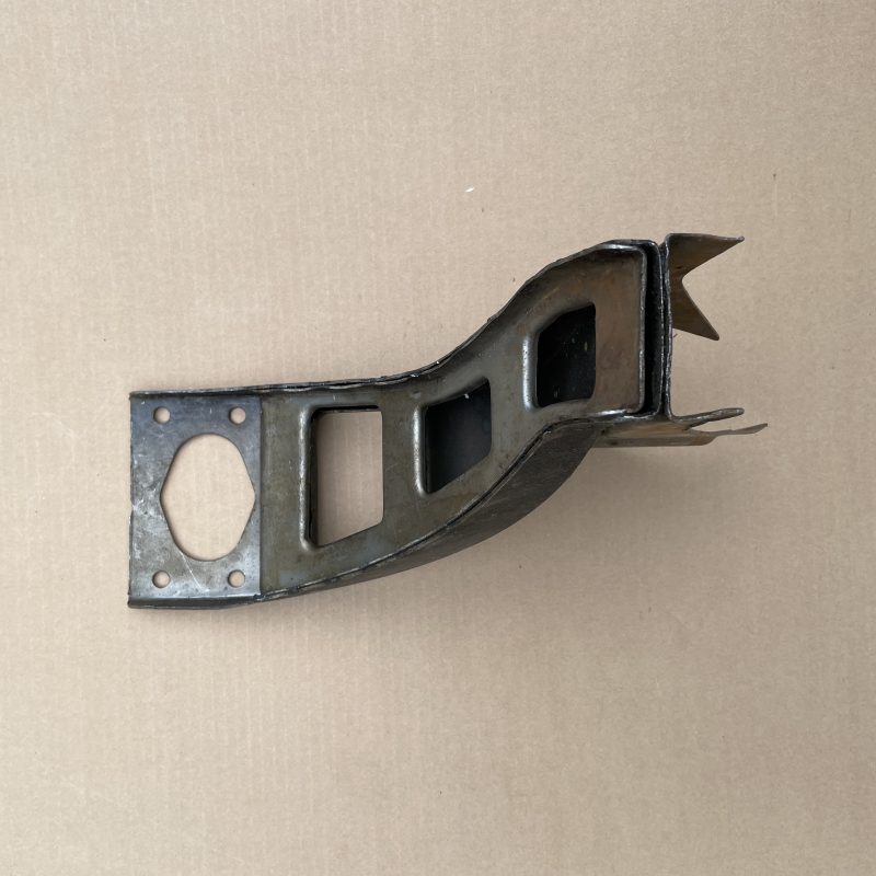 Усилитель переднего лонжерона правый