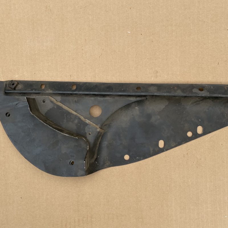 Брызговик переднего крыла газ 21