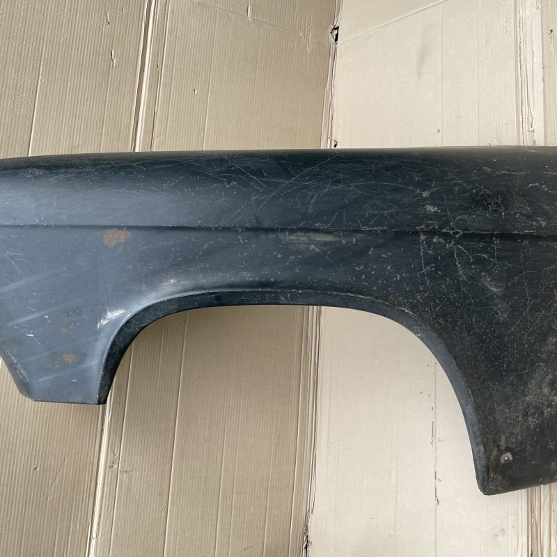 Крыло переднее левое